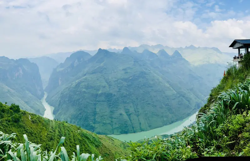 Review H&agrave; Giang 2N2Đ đầy ch&acirc;n thật của Nhan Tran 12