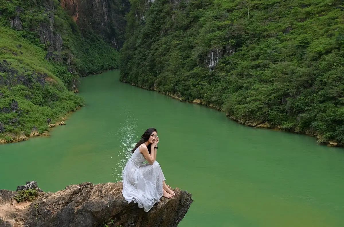 Review H&agrave; Giang c&ugrave;ng &ldquo;Ho&agrave;ng tử ngủ trong rừng&rdquo; 4