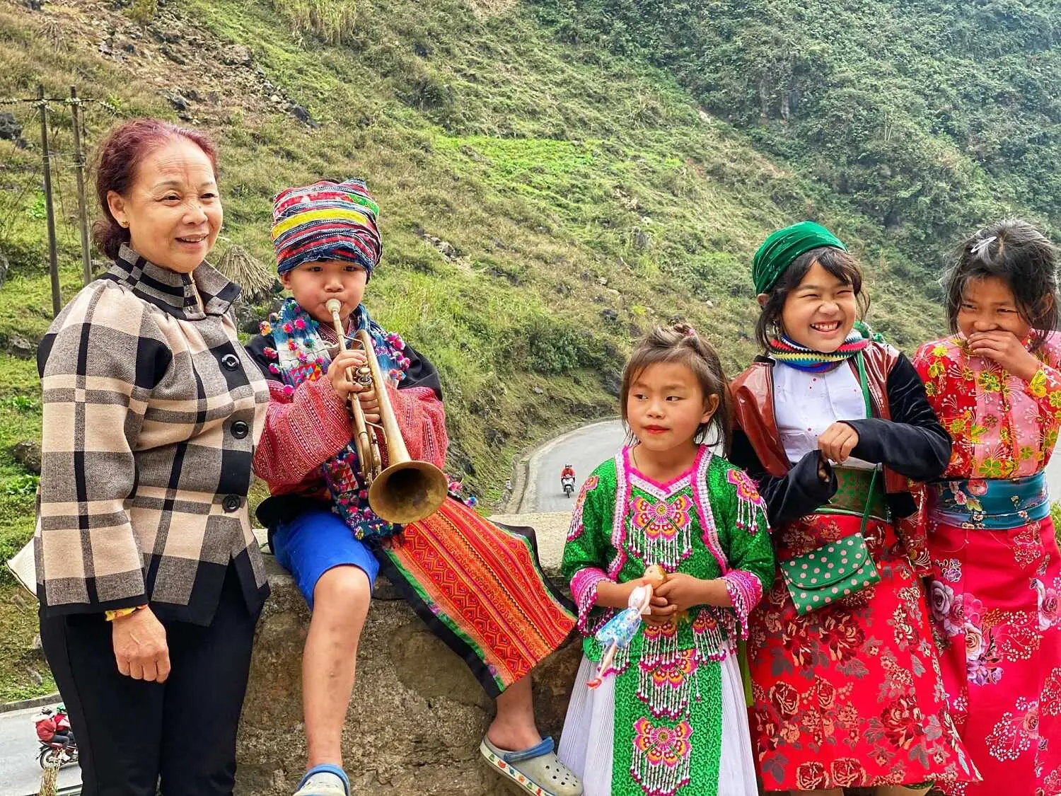 Review H&agrave; Giang - Khung cảnh tuyệt nhất H&agrave; Giang l&agrave; khi c&oacute; cả người v&agrave; cảnh 3