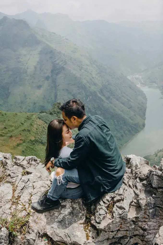 Review Hà Giang - Theo chân cặp đôi phát cẩu lương ầm ầm ở cao nguyên đá