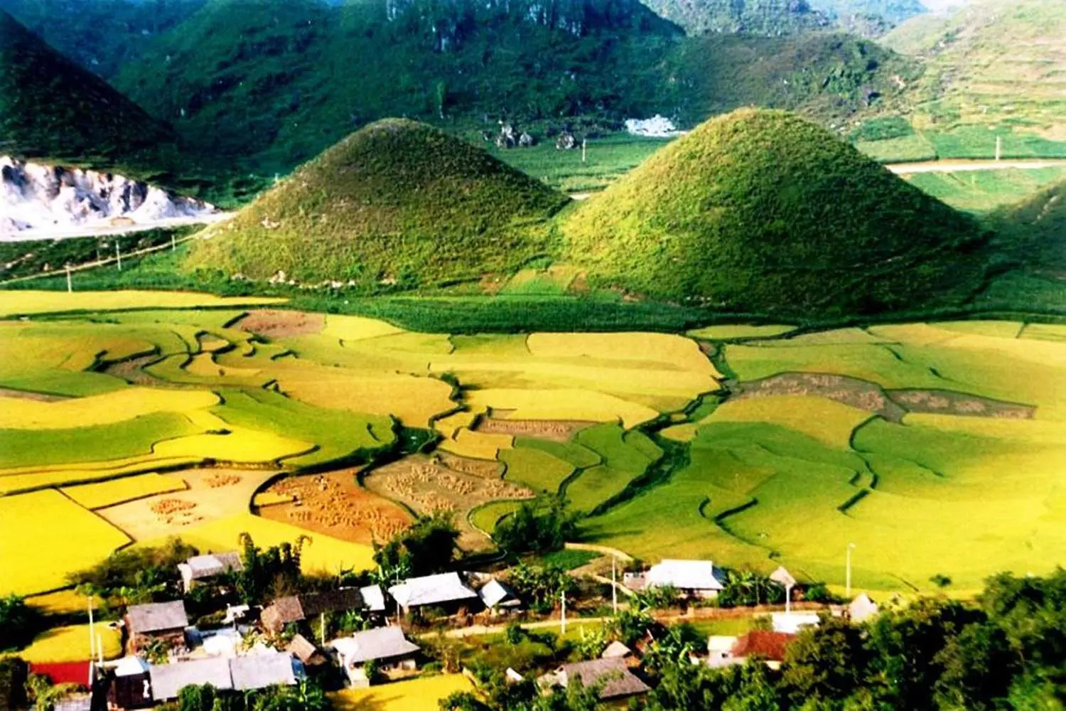 Lịch tr&igrave;nh chinh phục cao nguy&ecirc;n đ&aacute; Đồng Văn tự t&uacute;c 3N2Đ 6
