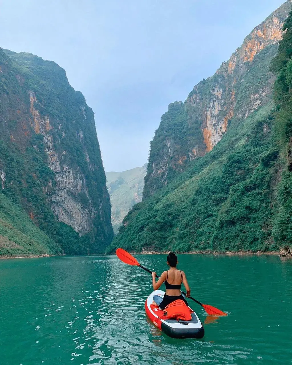 Lịch tr&igrave;nh trekking v&agrave; ch&egrave;o Kayak tr&ecirc;n cao nguy&ecirc;n đ&aacute;, bạn đ&atilde; biết chưa? 11