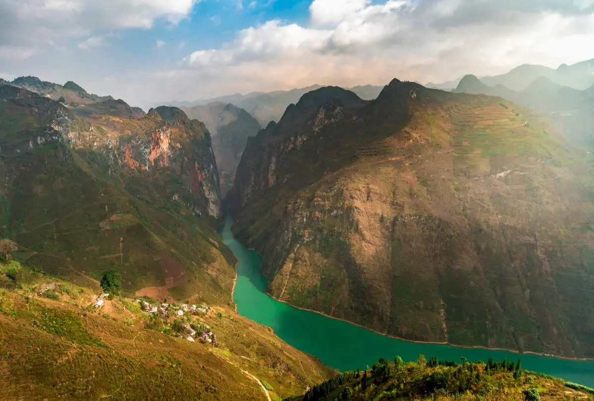 Tất tần tật Lịch tr&igrave;nh trekking cao nguy&ecirc;n đ&aacute; d&agrave;nh cho hội 'ma mới' 6