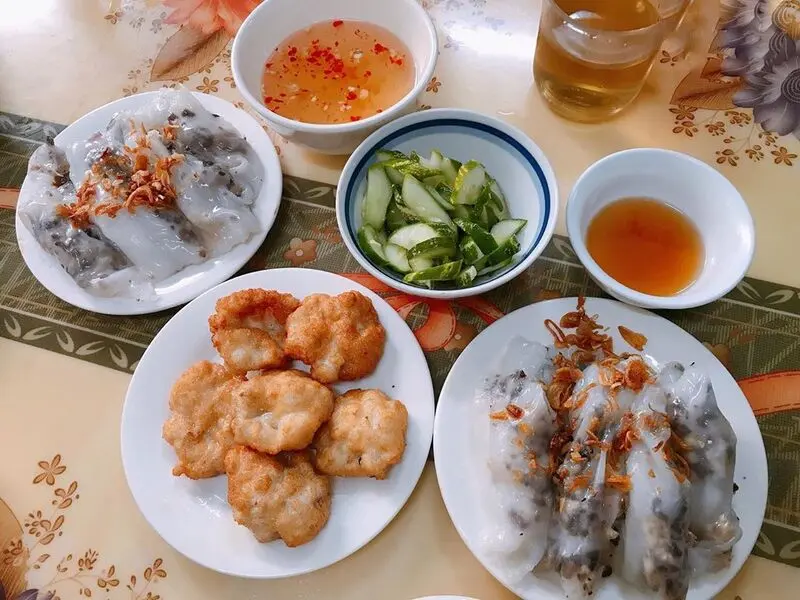 Bánh cuốn chả mực Hạ Long - Món ăn gây thương nhớ của vùng đất mỏ 2