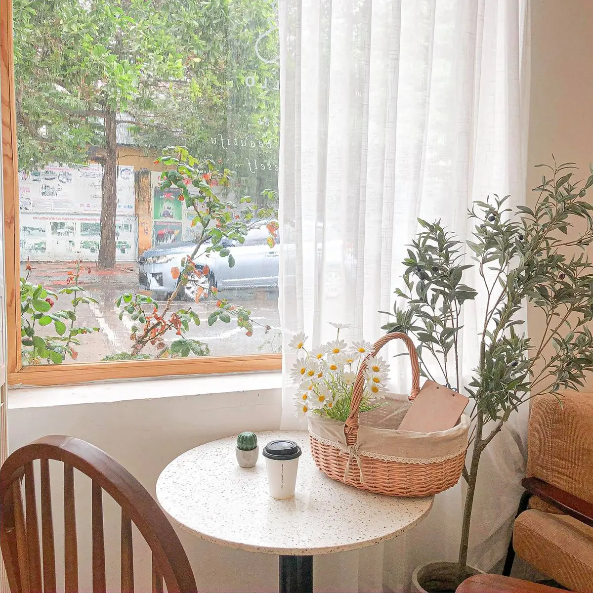C&oacute; một Cam Cafe Hạ Long xinh xắn đ&atilde; lu&ocirc;n khiến bao người nhớ thương 5