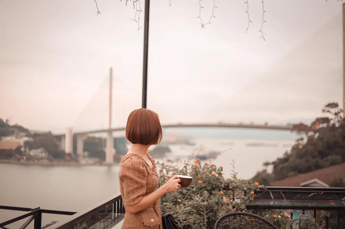 Gi&oacute; Coffee Hạ Long - Qu&aacute;n c&agrave; ph&ecirc; với 'chiếc' view đắt gi&aacute; 5