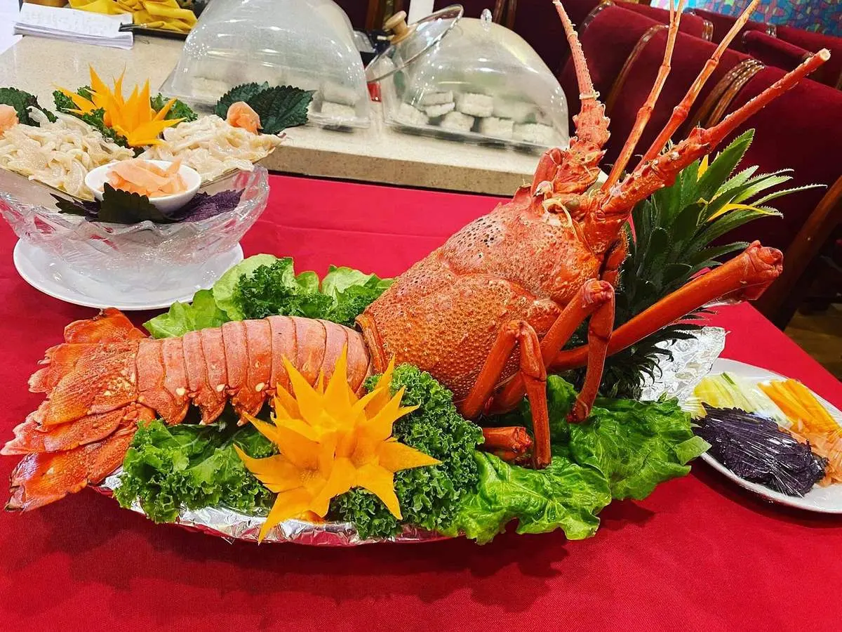 Lưu ngay list top 9 nh&agrave; h&agrave;ng Hạ Long n&agrave;y để khỏi bỡ ngỡ 12