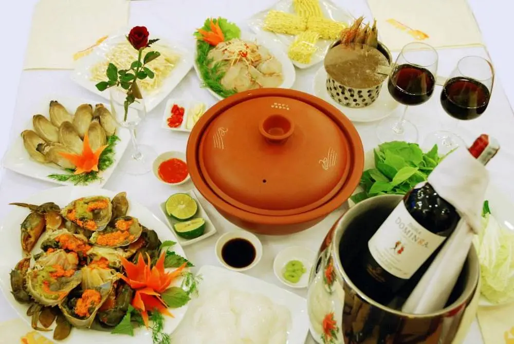 Nhà hàng Cua Vàng Bãi Cháy – Nhà hàng duy nhất ở Việt Nam có món này 9