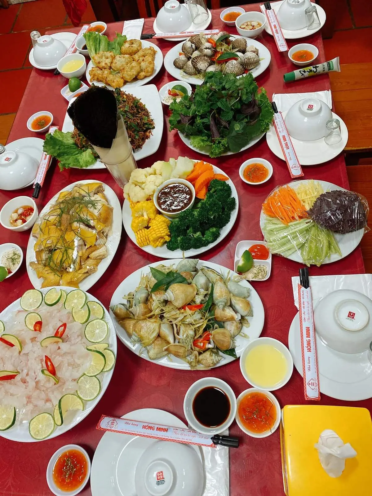 Nh&agrave; h&agrave;ng Hồng Minh Hạ Long - Team m&ecirc; ẩm thực nhất định phải xem b&agrave;i viết n&agrave;y 9