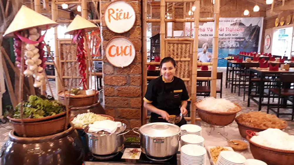 Nh&agrave; h&agrave;ng Sen &Aacute; Đ&ocirc;ng Hạ Long - Buffet hải sản sang, xịn, mịn 9