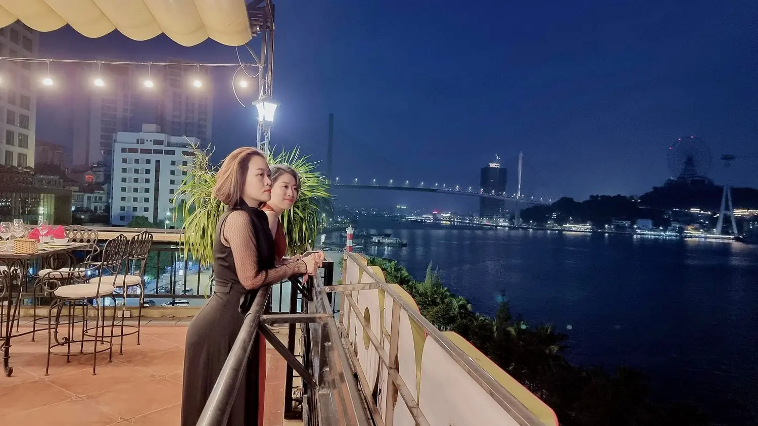Trải nghiệm sự sang chảnh của kh&ocirc;ng gian ẩm thực tại Nh&agrave; h&agrave;ng Ngọc Lục Bảo 5