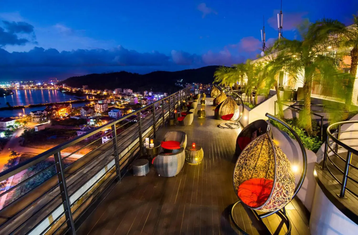Điểm danh các quán cà phê view đẹp Hạ Long cho hội đam mê sống ảo