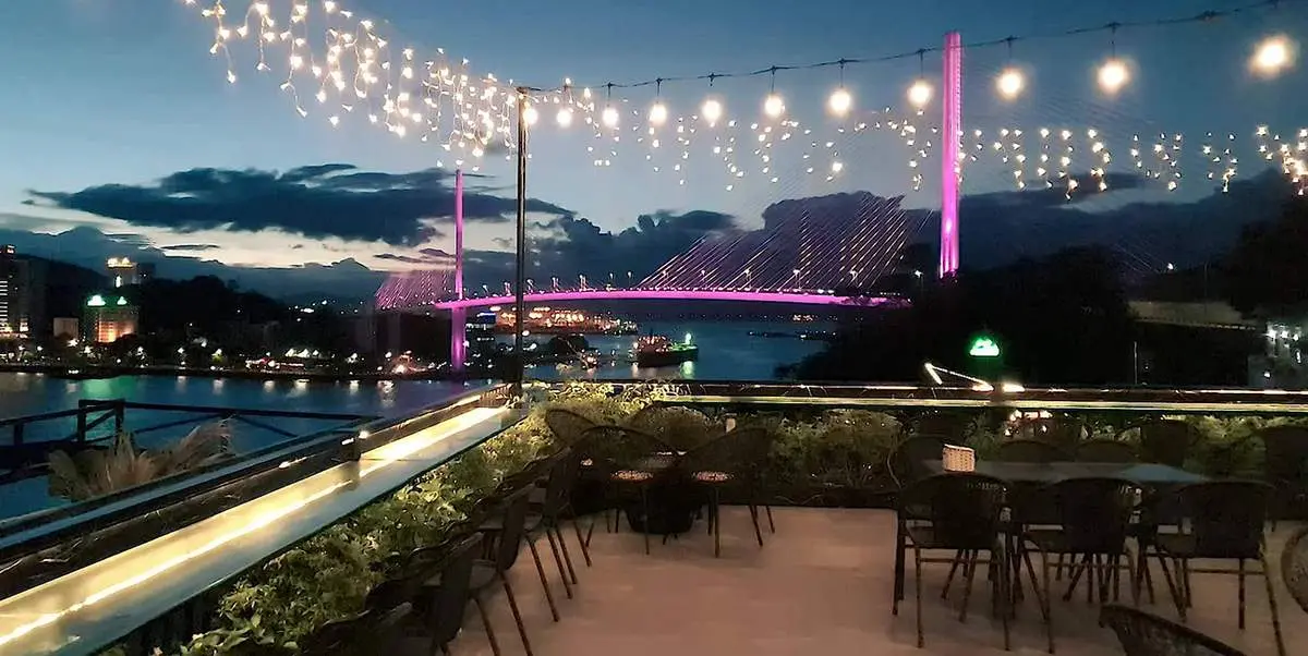 Gió Coffee Hạ Long - Quán cà phê với 'chiếc' view đắt giá