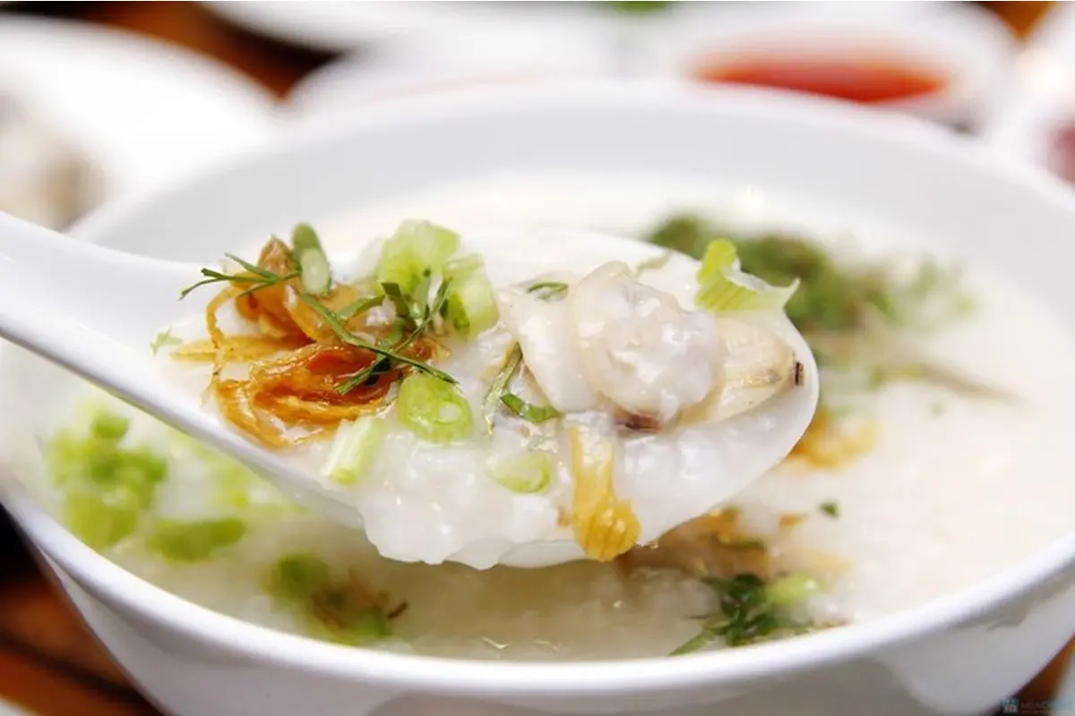 Về Quảng Ninh xì xụp tô cháo hà thơm ngon khó cưỡng