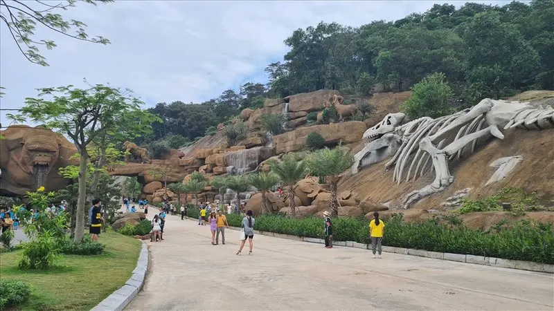 C&ocirc;ng vi&ecirc;n King Kong Tuần Ch&acirc;u, vẻ đẹp đến từ những c&ocirc;ng tr&igrave;nh đi&ecirc;u khắc 9