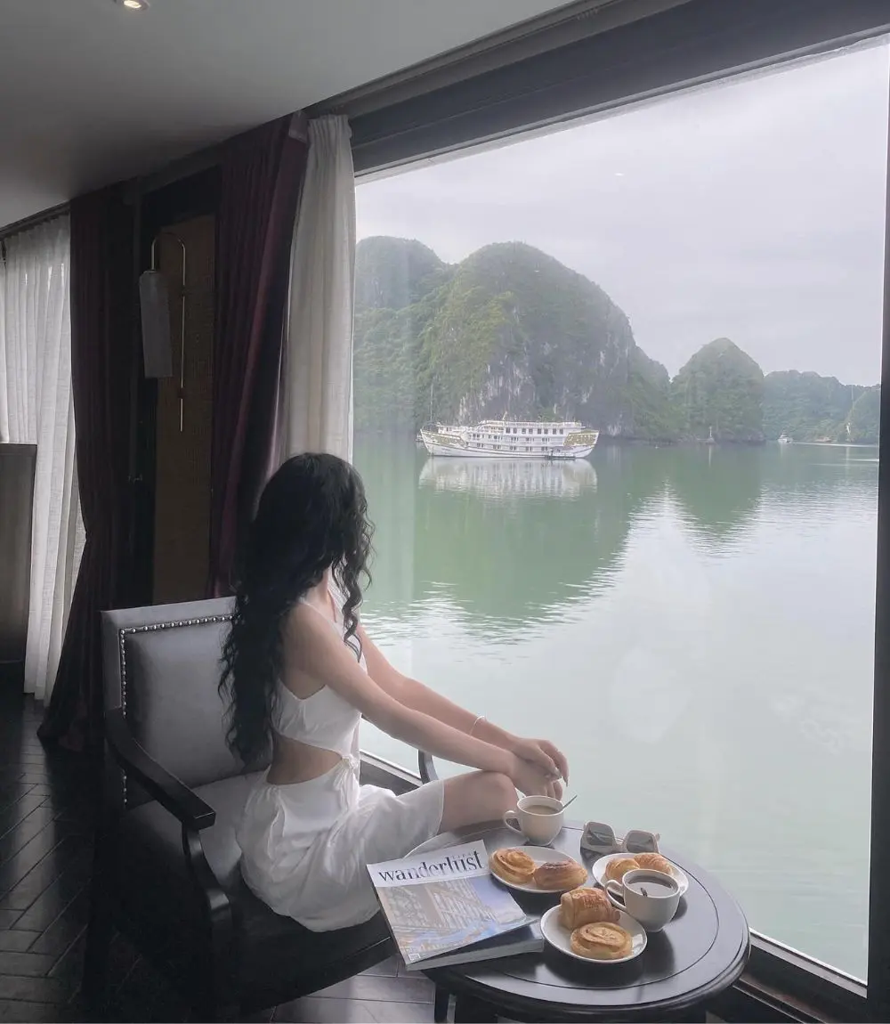Đến Vịnh Hạ Long, k&igrave; quan di sản thế giới c&ugrave;ng c&ocirc; n&agrave;ng Thu Thảo 3