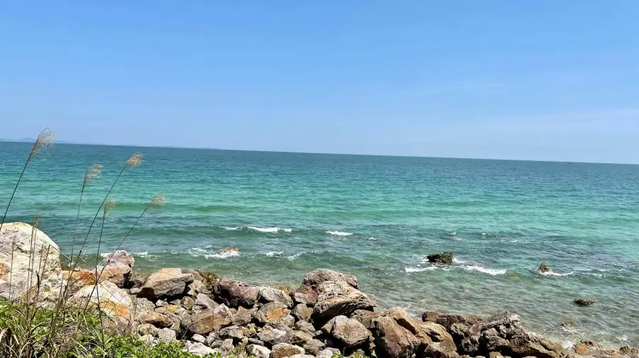 Kh&aacute;m ph&aacute; Đảo Minh Ch&acirc;u, tận hưởng sắc thu l&atilde;ng mạn của v&ugrave;ng biển V&acirc;n Đồn 3