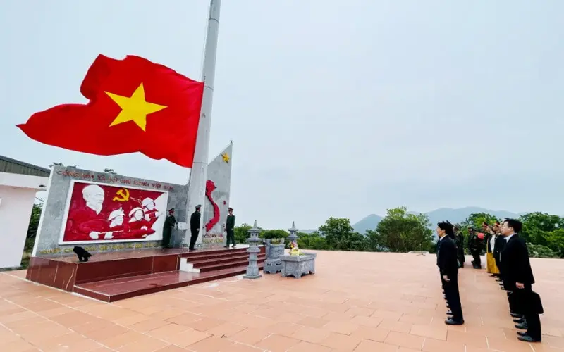 Kh&aacute;m ph&aacute; đảo Ngọc Vừng: V&ugrave;ng đất lịch sử với cảnh sắc h&ugrave;ng vĩ 7
