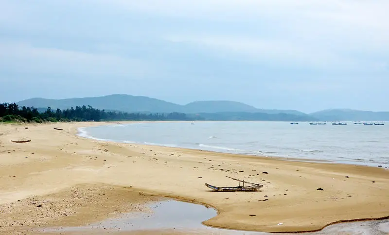 Kh&aacute;m ph&aacute; Đảo Vĩnh Thực đầy nắng v&agrave; gi&oacute; ở Quảng Ninh 5