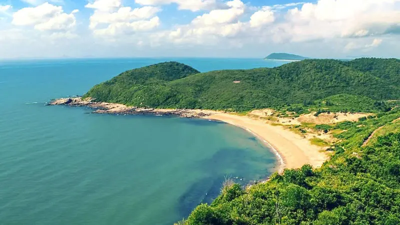 Kh&aacute;m ph&aacute; Đảo Vĩnh Thực đầy nắng v&agrave; gi&oacute; ở Quảng Ninh 10