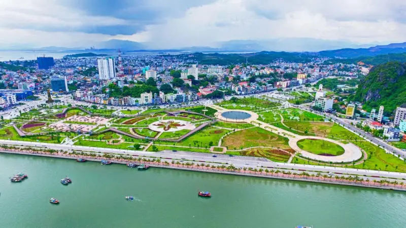 Kinh nghiệm kh&aacute;m ph&aacute; Hạ Long c&oacute; g&igrave; chơi từ A đến Z 8