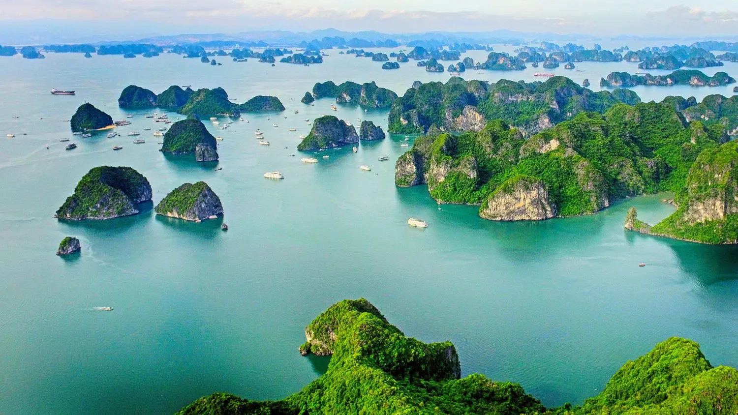 Review du lịch Hạ Long th&aacute;ng 4 c&oacute; g&igrave; đặc sắc? 3