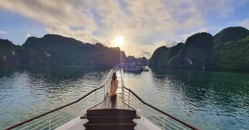 Vịnh Hạ Long, một trong 10 địa điểm ch&acirc;u &Aacute; nhất định phải đến 6