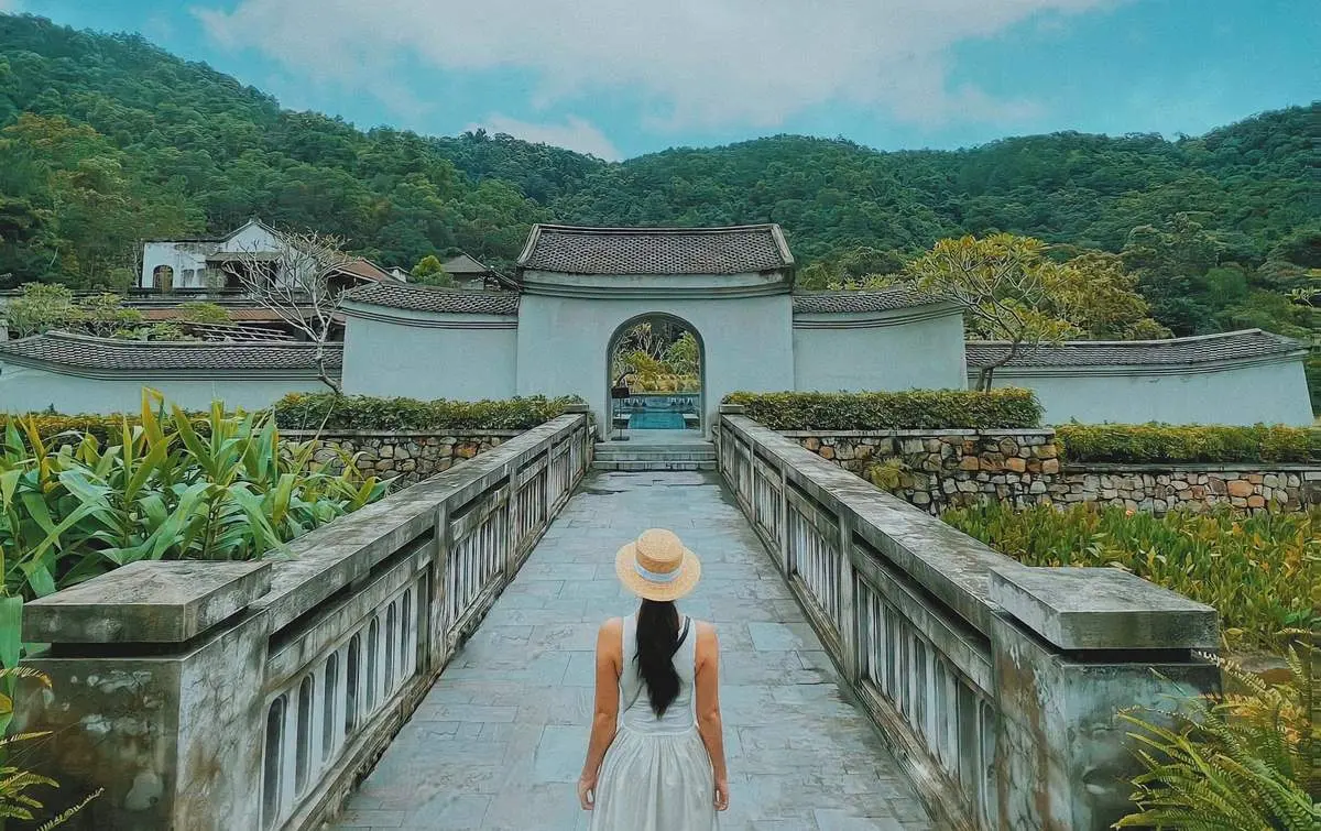 Đất thiêng Yên Tử và hành trình khám phá của Lý Anh Thư