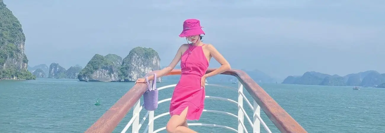 Đến Vịnh Hạ Long, kì quan di sản thế giới cùng cô nàng Thu Thảo