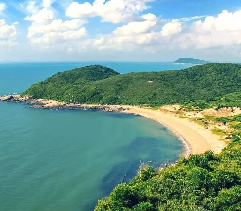 Khám phá đảo Ngọc Vừng: Vùng đất lịch sử với cảnh sắc hùng vĩ
