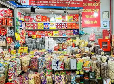 Chợ Mơ Hà Nội: Thiên đường ẩm thực đặc sắc dưới lòng đất