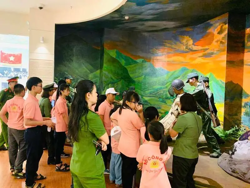 Bảo t&agrave;ng C&ocirc;ng an Nh&acirc;n d&acirc;n, chứng t&iacute;ch h&agrave;o h&ugrave;ng của lịch sử 3