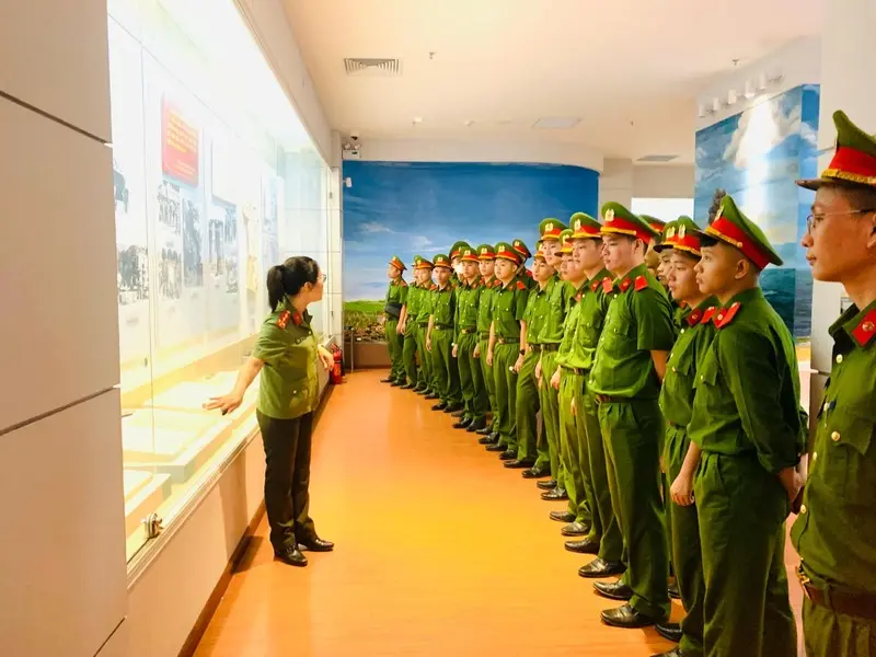 Bảo t&agrave;ng C&ocirc;ng an Nh&acirc;n d&acirc;n, chứng t&iacute;ch h&agrave;o h&ugrave;ng của lịch sử 4
