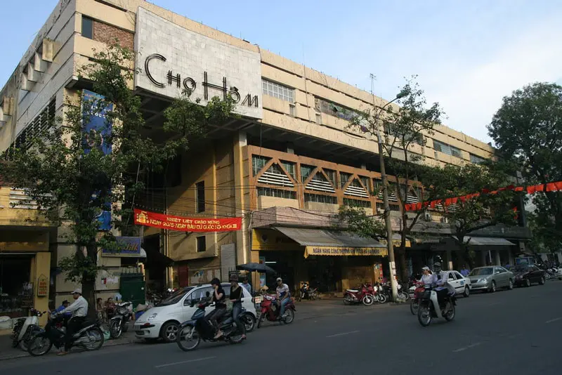 Bỏ t&uacute;i kinh nghiệm oanh tạc chợ H&ocirc;m H&agrave; Nội từ A đến Z 2