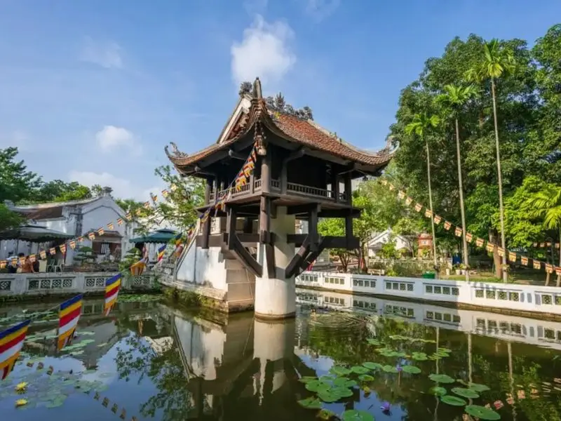 Cảnh đẹp H&agrave; Nội, say l&ograve;ng trước 12 danh lam đốn tim bao người 3