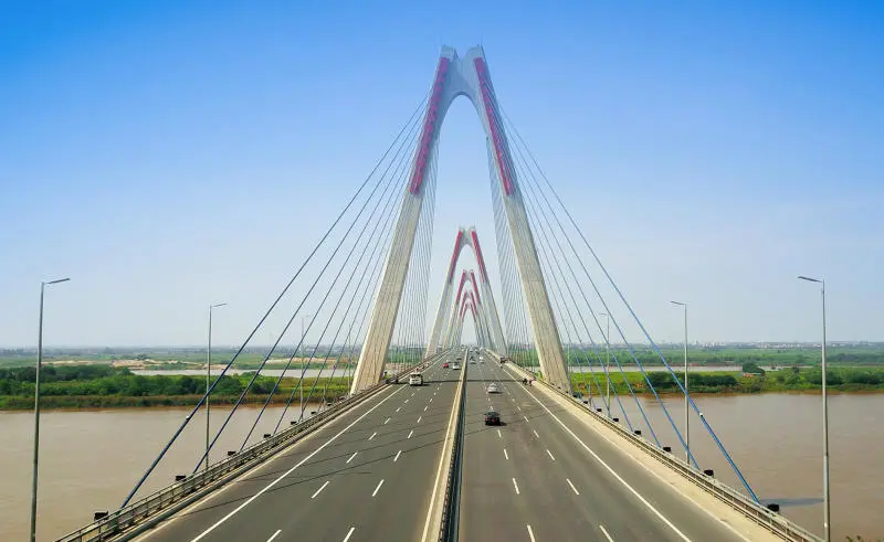 Cầu Nhật T&acirc;n, biểu tượng độc đ&aacute;o của thủ đ&ocirc; H&agrave; Nội 3