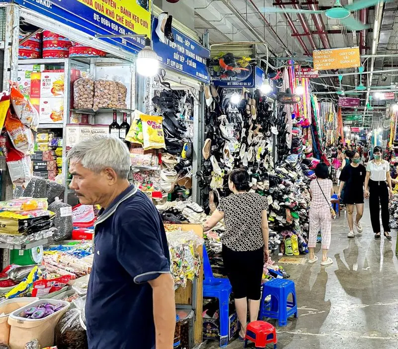Chợ Mơ H&agrave; Nội: Thi&ecirc;n đường ẩm thực đặc sắc dưới l&ograve;ng đất 7