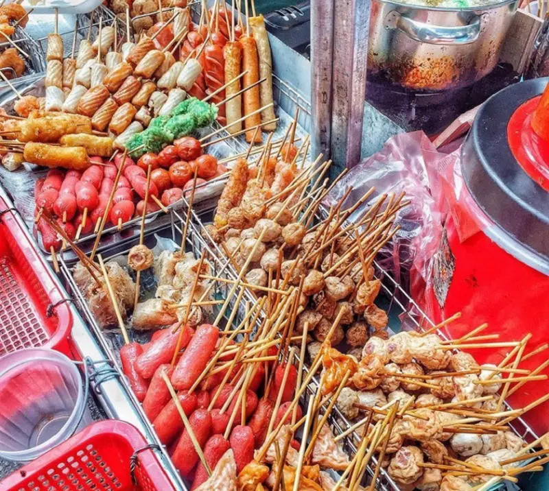 Chợ Ph&ugrave;ng Khoang, thi&ecirc;n đường mua sắm về đ&ecirc;m tại H&agrave; Th&agrave;nh 6