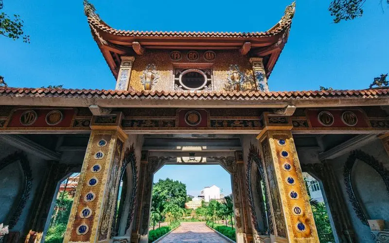 Ch&ugrave;a Ti&ecirc;u Dao: Ng&ocirc;i ch&ugrave;a gốm sứ mang đậm dấu ấn B&aacute;t Tr&agrave;ng 5
