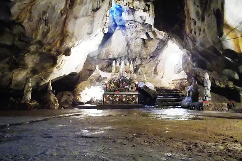 Ch&ugrave;a Trầm, di t&iacute;ch văn h&oacute;a ngự tr&ecirc;n ngọn n&uacute;i linh thi&ecirc;ng 3