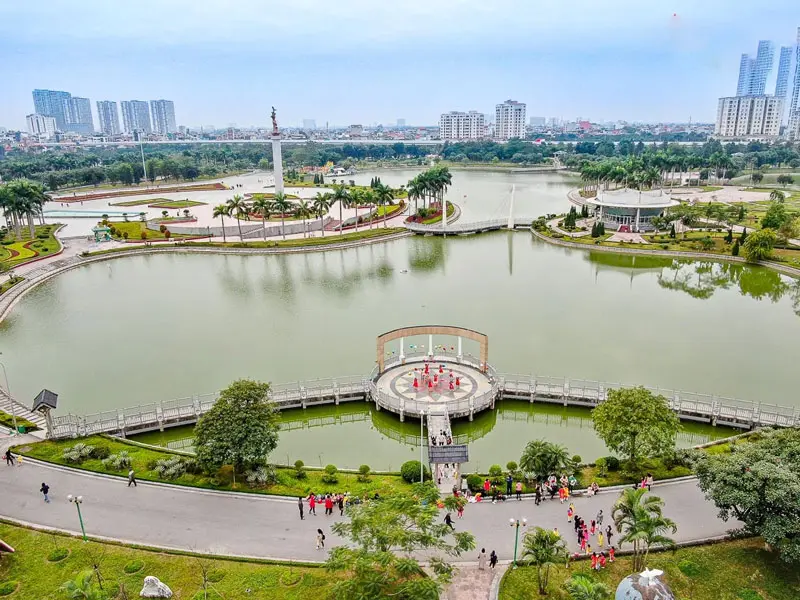 C&ocirc;ng vi&ecirc;n H&ograve;a B&igrave;nh, ng&ocirc;i nh&agrave; xanh giữa l&ograve;ng H&agrave; Nội 4