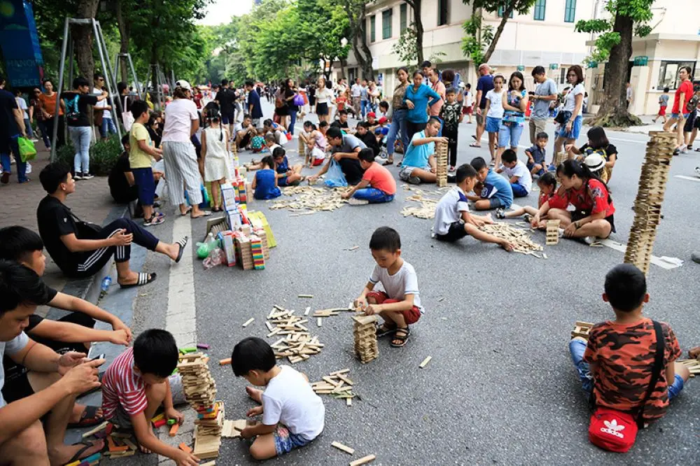 Dạo quanh phố đi bộ Hà Nội tận hưởng không gian thoáng đãng 4