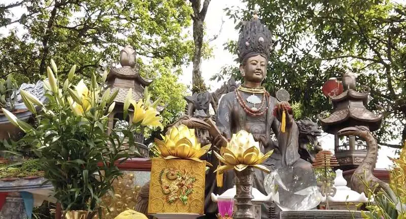 Đền Mẫu Cửu Trùng Thiên, điểm đến tâm linh nổi tiếng của Ba Vì 5