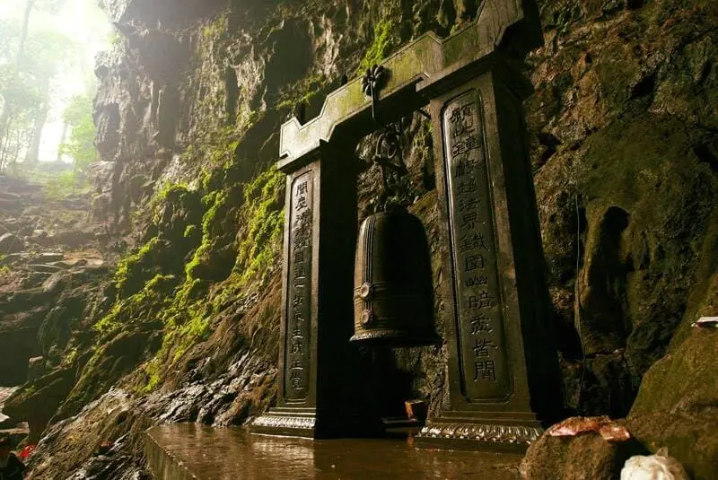 Động Hương T&iacute;ch, Nam Thi&ecirc;n đệ nhất động trứ danh 7