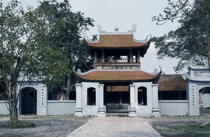Gh&eacute; thăm ch&ugrave;a Đậu linh thi&ecirc;ng, cổ k&iacute;nh hơn 2000 năm tuổi 2