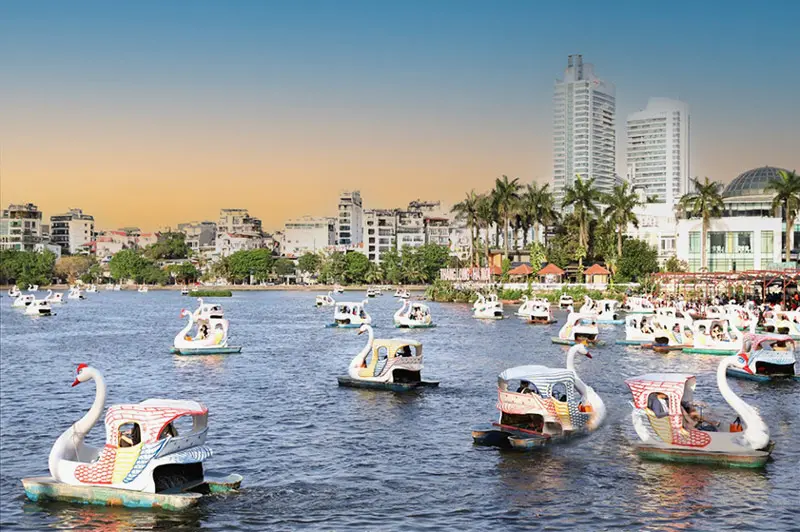 Hồ Tr&uacute;c Bạch v&agrave; những trải nghiệm th&uacute; vị chờ bạn kh&aacute;m ph&aacute; 8