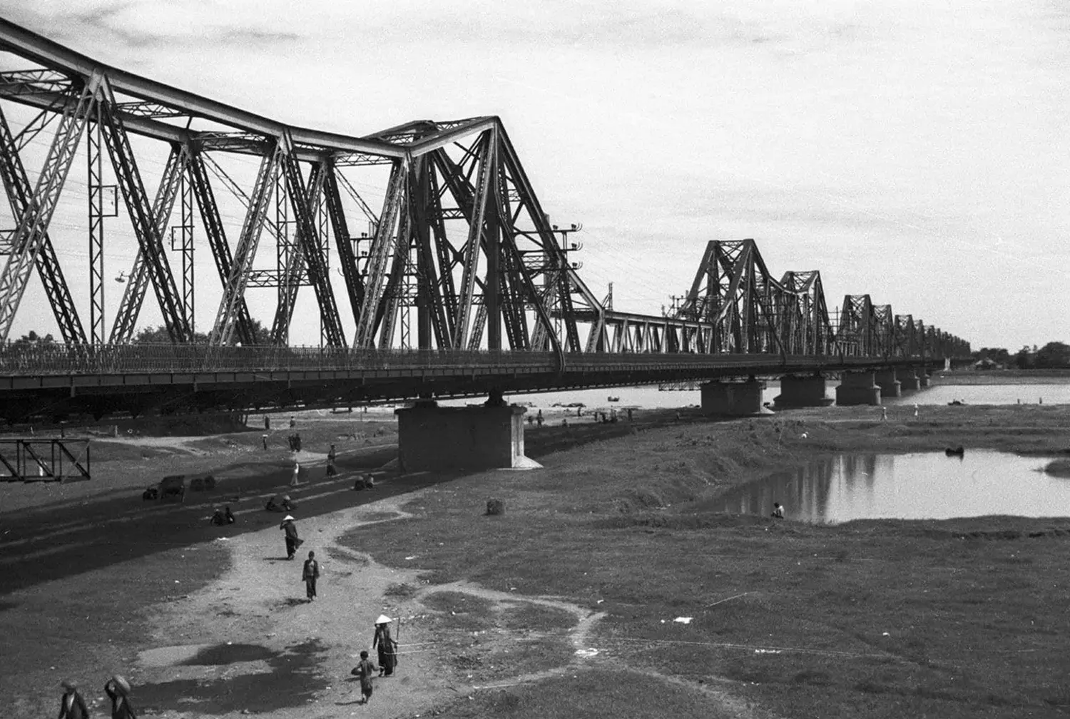 Kh&aacute;m ph&aacute; cầu Long Bi&ecirc;n - Biểu tượng văn h&oacute;a, lịch sử của H&agrave; Nội 4