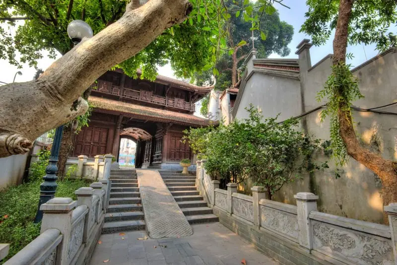Kh&aacute;m ph&aacute; Ch&ugrave;a Vạn Ni&ecirc;n, di sản linh thi&ecirc;ng của H&agrave; th&agrave;nh 3