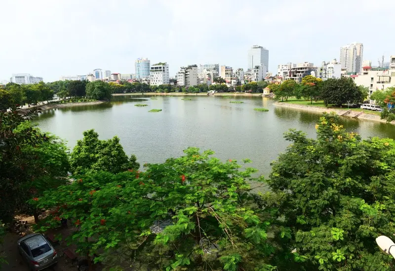 Kh&aacute;m ph&aacute; hồ Ba Mẫu - điểm đến b&igrave;nh y&ecirc;n giữa l&ograve;ng thủ đ&ocirc; 3