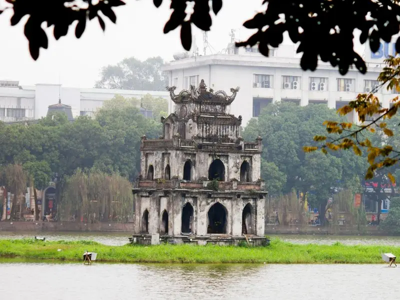 Kh&aacute;m ph&aacute; Hồ Ho&agrave;n Kiếm: Biểu tượng của thủ đ&ocirc; ngh&igrave;n năm văn hiến 5